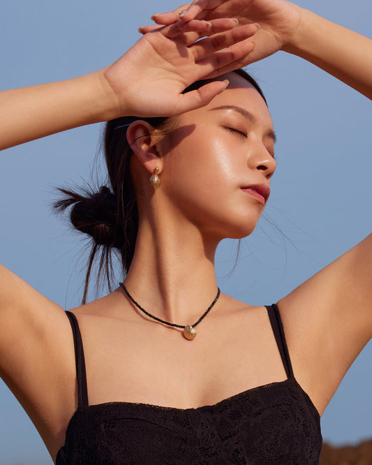 手作飾品品牌 Silhouette Spark 貝殼天然水晶項鍊 黑尖晶項鍊 Maryn Necklace