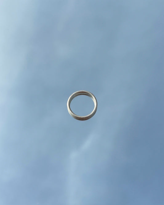 手作飾品品牌 Silhouette Spark 可碰水銀色戒指 Aura Ring