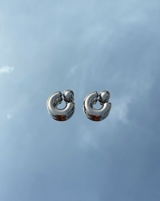 手作飾品品牌 Silhouette Spark 可碰水銀色耳環 Luna Earrings