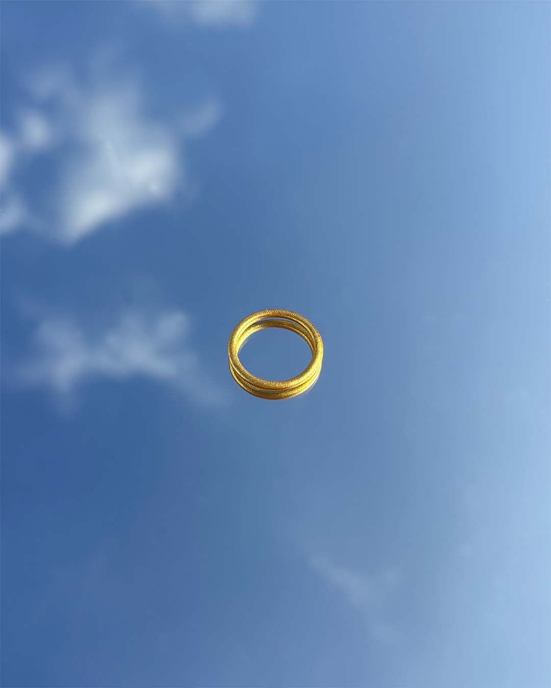 手作飾品品牌 Silhouette Spark 可碰水金色戒指 Aura Ring