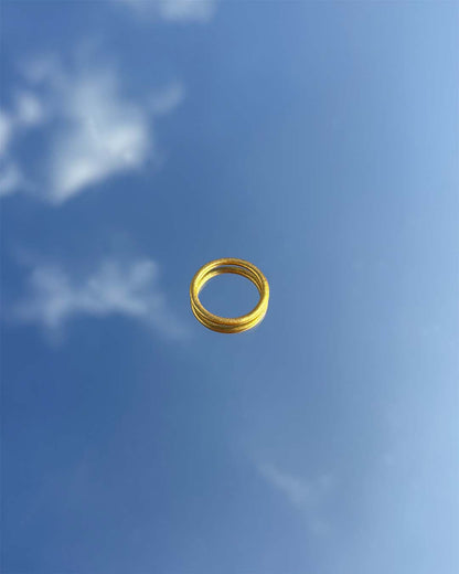 手作飾品品牌 Silhouette Spark 可碰水金色戒指 Aura Ring