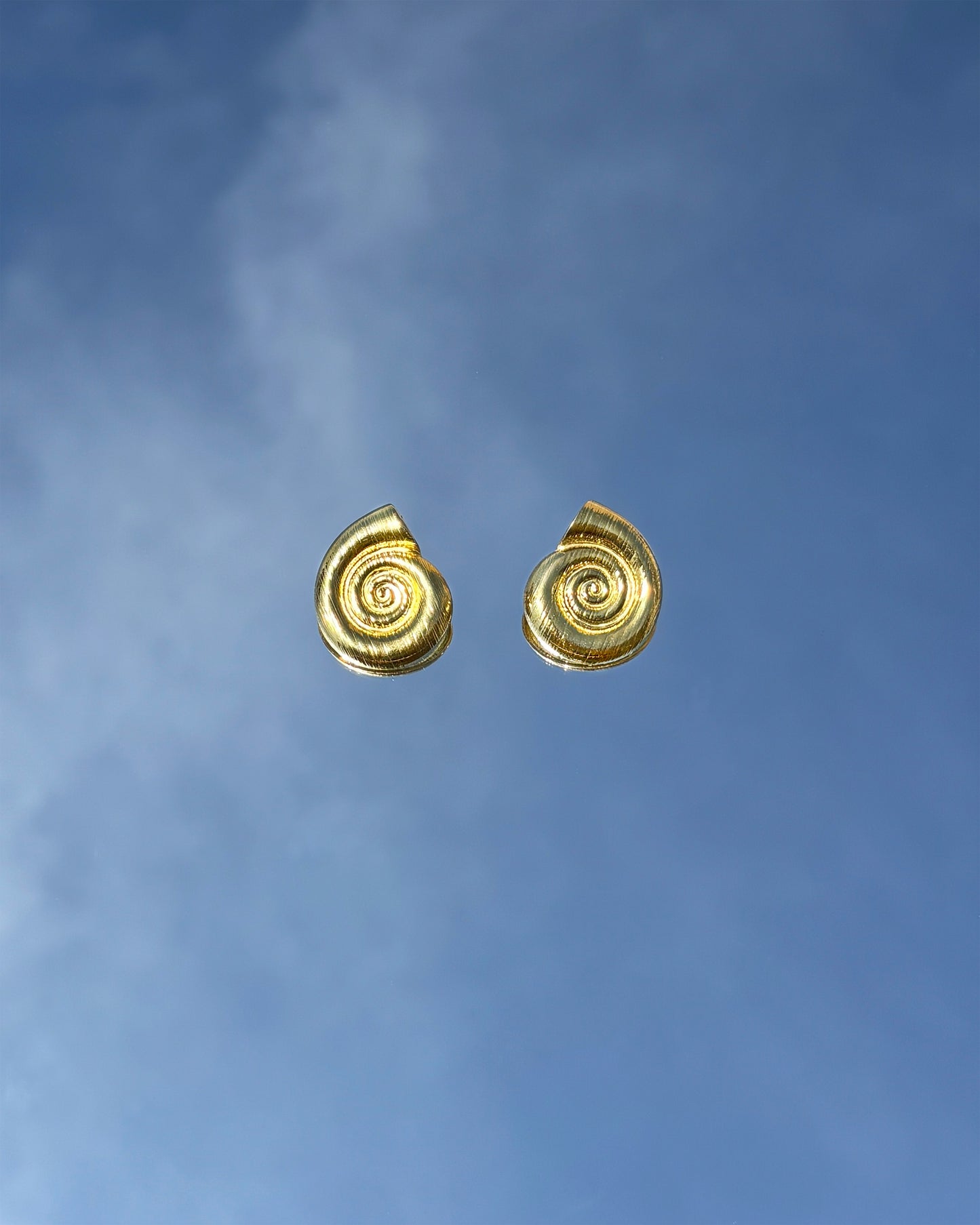 手作飾品品牌 Silhouette Spark 可碰水貝殼耳環 Hali Earrings